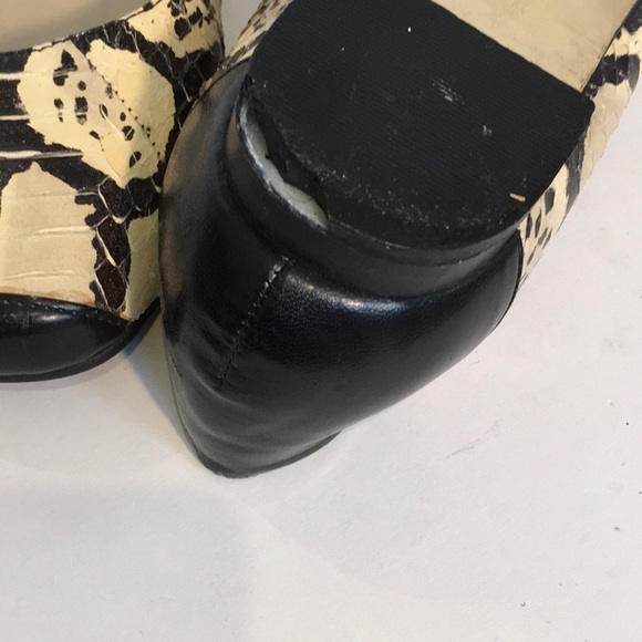 Stefaini faux lizard texture flats - Picture 3 of 4